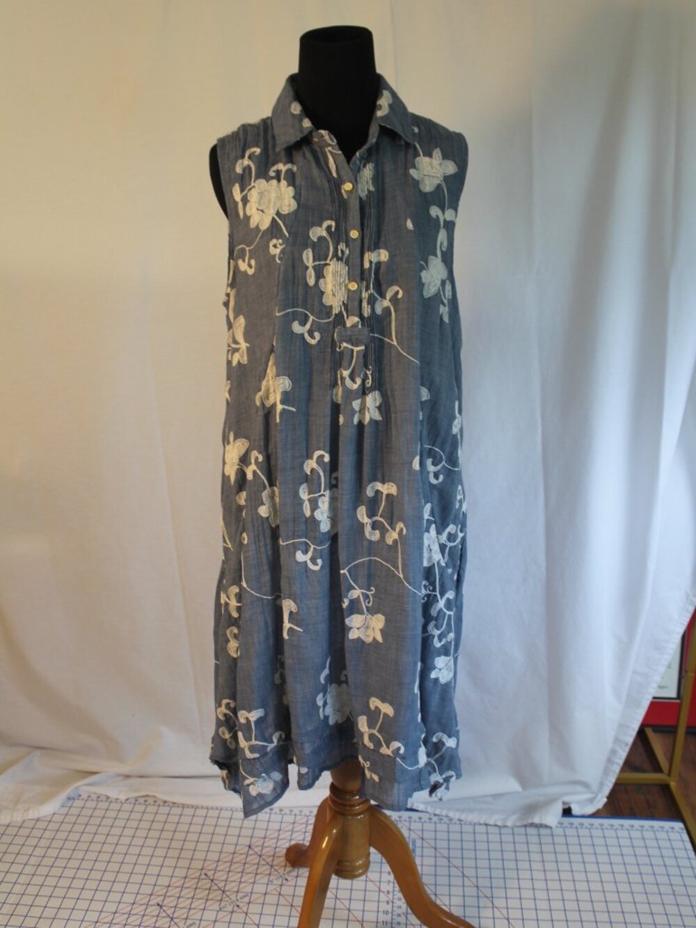 Isabella Sinclair / Anthropologie Embroidered Sleeveless High-Low Blue Dress M